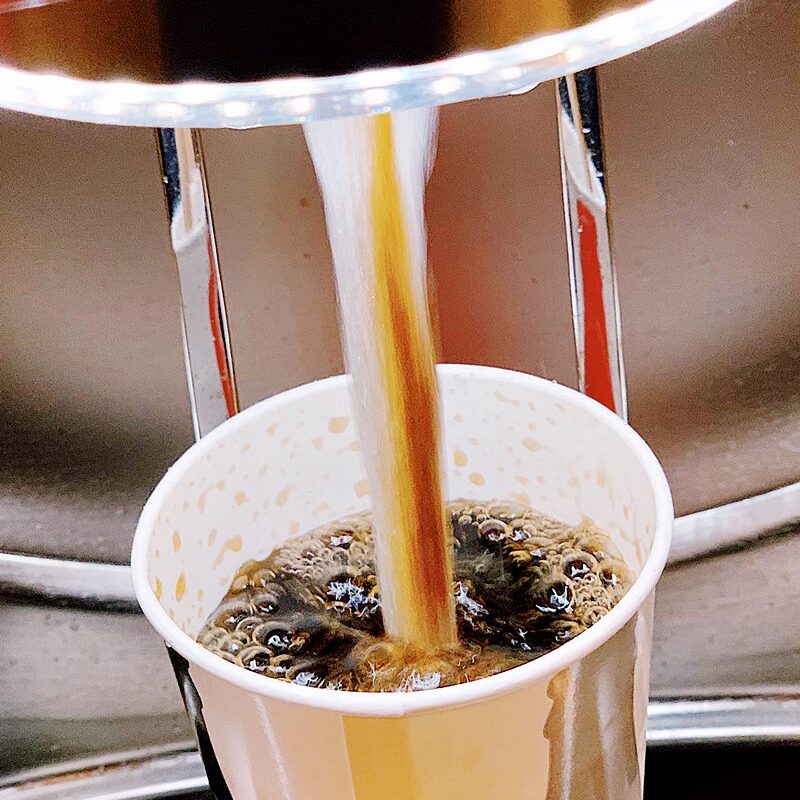 Czy warto posiadać w biznesie automaty do kawy na wynajem?